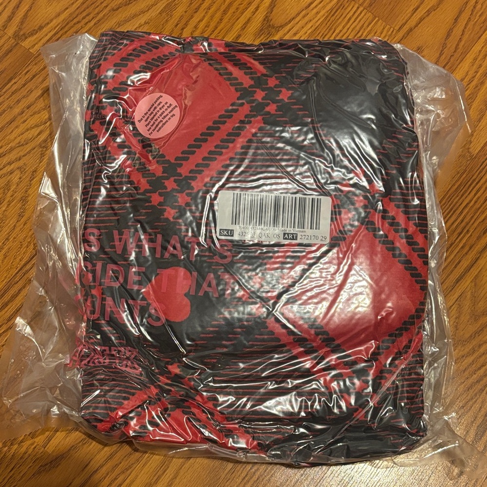 Victoria’s Secret PINK red and black plaid fleece blanket